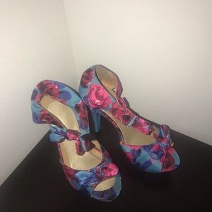 Flowered heels